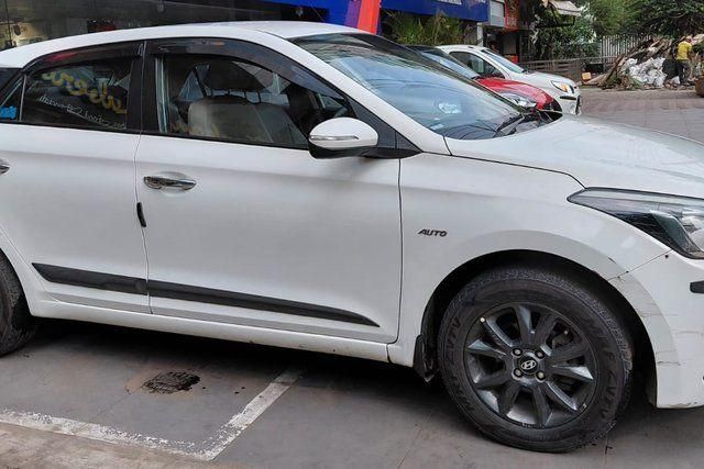 Second-hand 2018 Hyundai i20 Petrol CVT Asta for sale in Mumbai