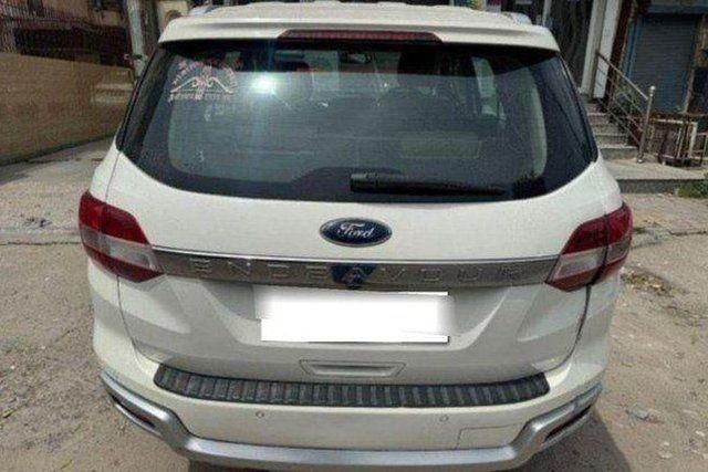 Ford Endeavour 2.2 Trend AT 4X2 Second-hand 2017 Ford Endeavour 2.2 Trend AT 4X2 for sale in New Delhi