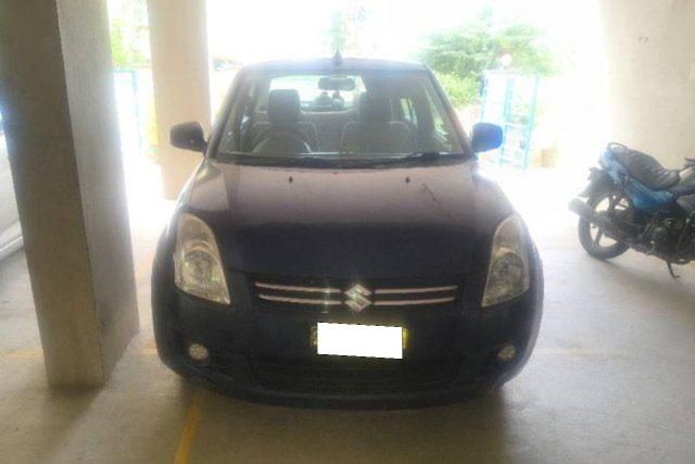 Second-hand 2009 Maruti Suzuki Swift Dzire LXi for sale in Guntur