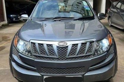 2014 Mahindra XUV500 W8 FWD