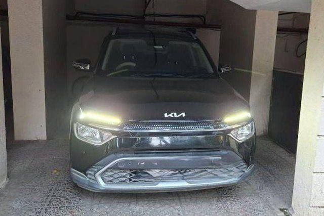 Kia Carens Premium iMT Second-hand 2023 Kia Carens Premium iMT for sale in Mumbai