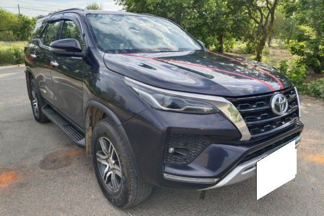 Second-hand 2022 Toyota Fortuner 4X2 Diesel AT BSVI for sale in New Delhi