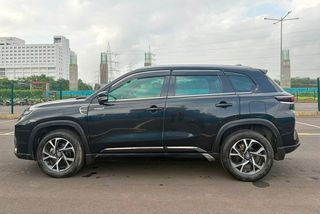 Used V HYBRID