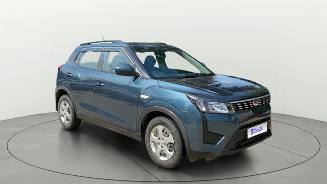 Second-hand 2021 Mahindra XUV300 W6 AMT Sunroof NT BSVI for sale in Vadodara