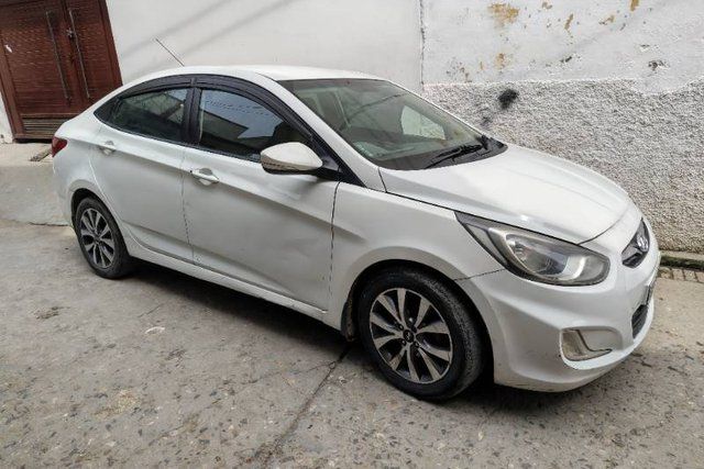 Hyundai Verna SX CRDi AT Second-hand 2014 Hyundai Verna SX CRDi AT for sale in Saharanpur (UP)