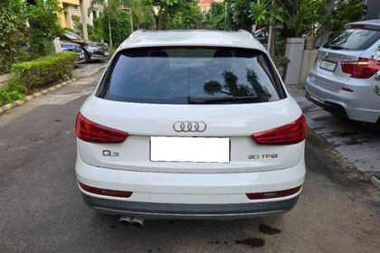 2018 Audi Q3 30 TFSI Premium FWD