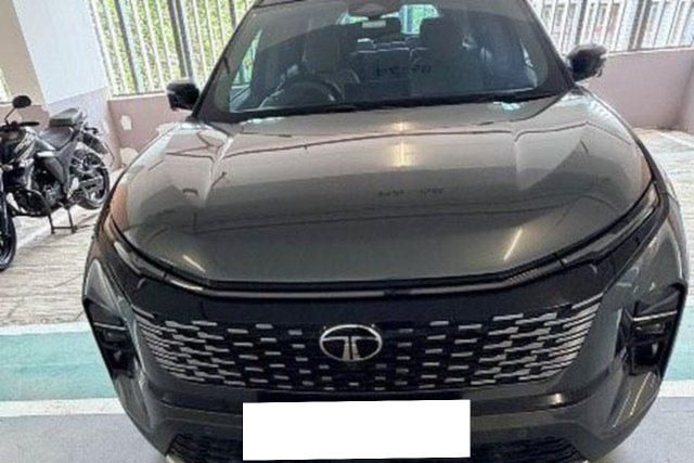 Second-hand 2024 Tata Safari Accomplished Plus AT for sale in Mumbai