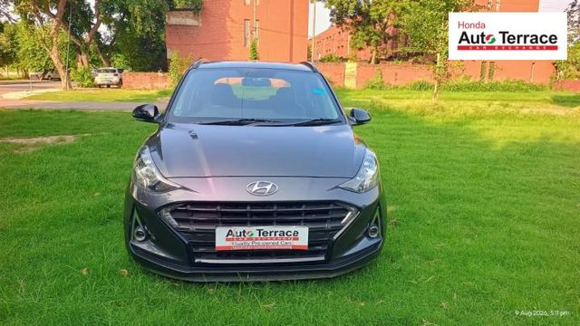 Second-hand 2015 Hyundai Grand i10 1.2 CRDi Sportz for sale in Chandigarh