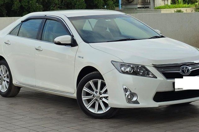 Toyota Camry Hybrid Second-hand 2014 Toyota Camry Hybrid for sale in Mumbai