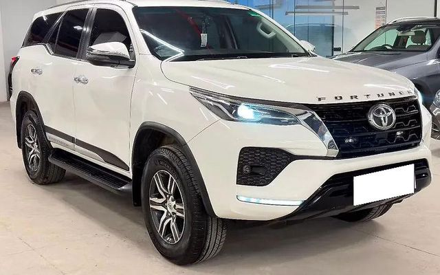 Toyota Fortuner 4X2 Diesel Second-hand 2023 Toyota Fortuner 4X2 Diesel for sale in Ahmedabad
