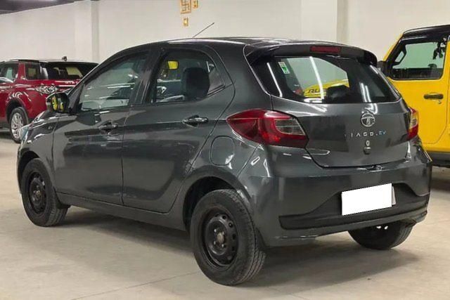 Tata Tiago EV XT LR Second-hand 2023 Tata Tiago EV XT LR for sale in Ahmedabad