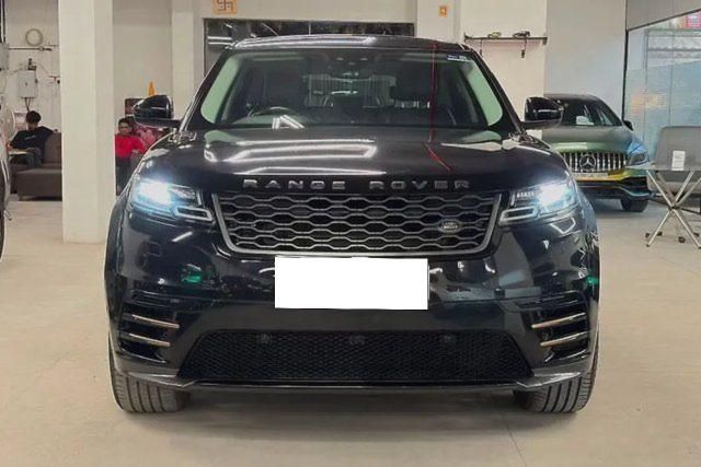 Land Rover Range Rover Velar R-Dynamic S Petrol MY21 Second-hand 2019 Land Rover Range Rover Velar R-Dynamic S Petrol MY21 for sale in Ahmedabad