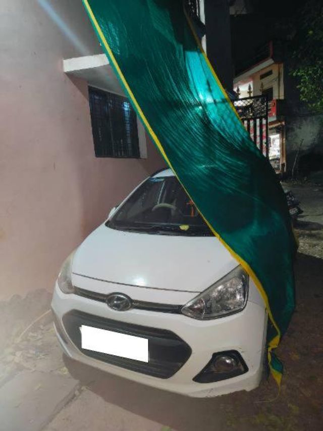 Second-hand 2015 Hyundai Grand i10 Sportz for sale in Jabalpur