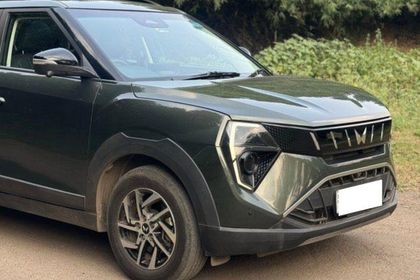 2025 Mahindra XUV 3XO AX5 L Turbo AT