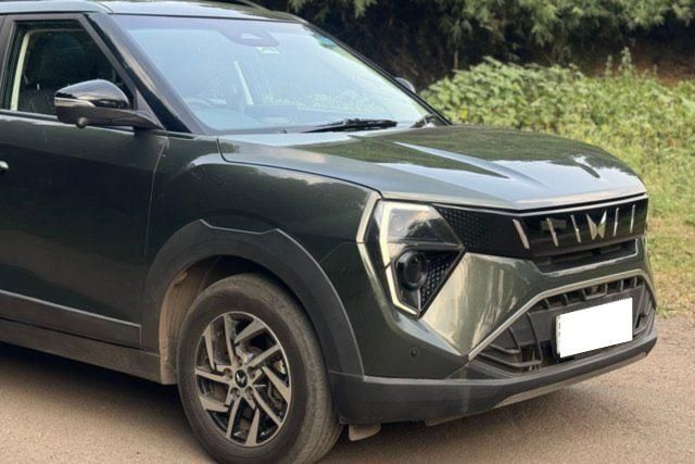 Mahindra XUV 3XO AX5 L Turbo AT Second-hand 2025 Mahindra XUV 3XO AX5 L Turbo AT for sale in Pune