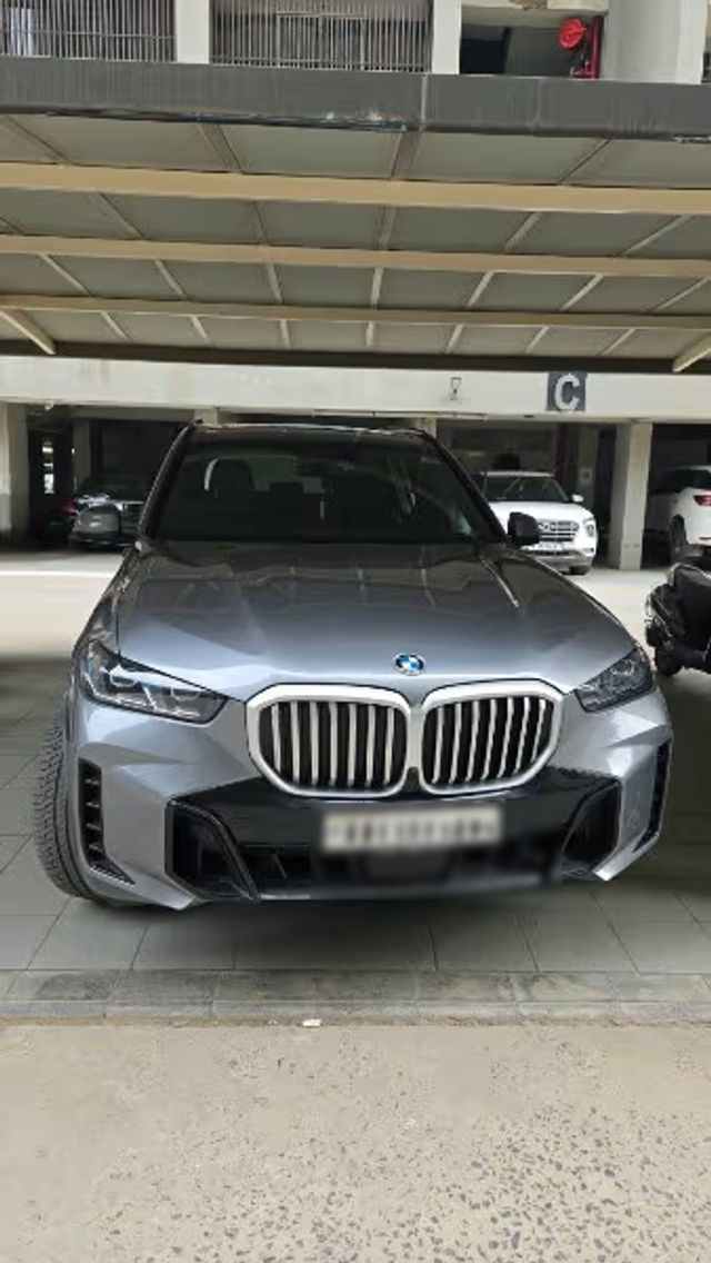 BMW X5 xDrive40i M Sport Second-hand 2025 BMW X5 xDrive40i M Sport for sale in Ahmedabad