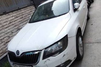 2015 Skoda Superb Elegance 1.8 TSI MT