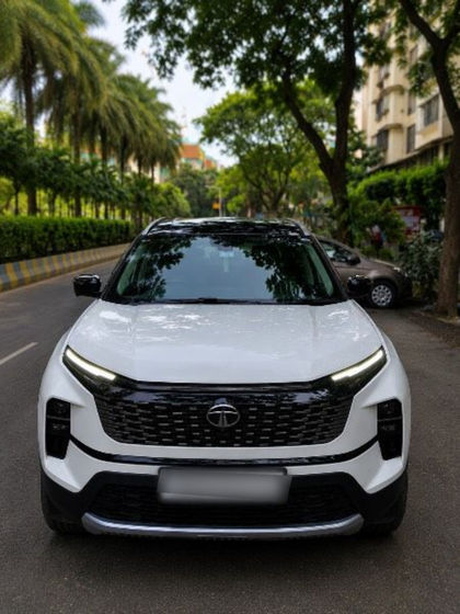 2026 Tata Safari Petrol Accomplished Ultra