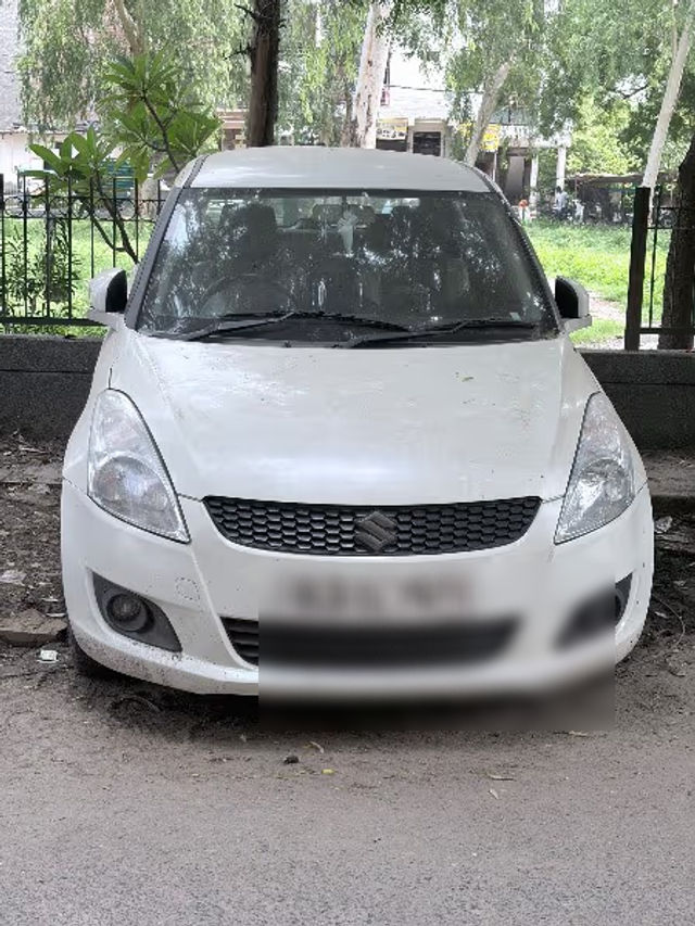 Maruti Suzuki Swift RS VXI Second-hand 2013 Maruti Suzuki Swift RS VXI for sale in New Delhi
