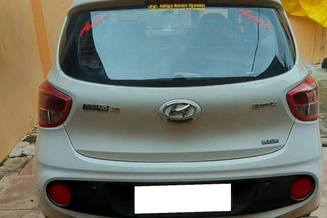 Hyundai Grand i10 Sportz Second-hand 2017 Hyundai Grand i10 Sportz for sale in Varanasi