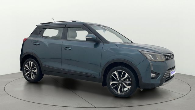 Mahindra XUV300 W8 BSIV Second-hand 2019 Mahindra XUV300 W8 BSIV for sale in Bangalore
