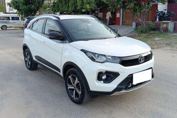 Used XZ Plus S 2020-2022