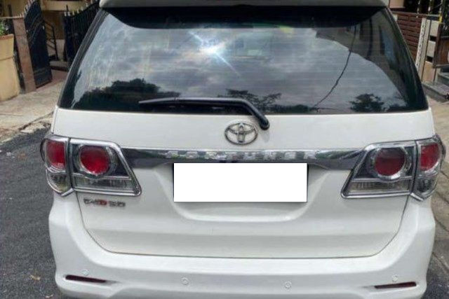 Toyota Fortuner 4x4 MT Second-hand 2012 Toyota Fortuner 4x4 MT for sale in Bangalore