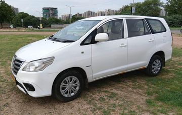 Used 2.5 G (Diesel) 7 Seater