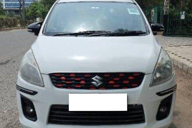 Second-hand 2015 Maruti Suzuki Ertiga वीएक्सआई सीएनजी for sale in New Delhi