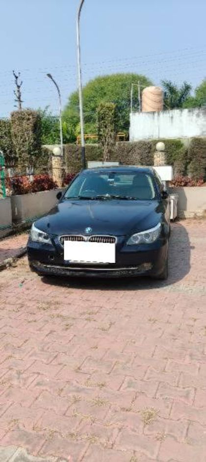 2010 BMW 5 Series 530d हाईलाइन