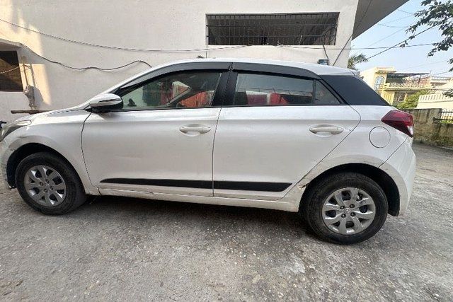 Hyundai i20 Sportz 1.4 CRDi Second-hand 2017 Hyundai i20 Sportz 1.4 CRDi for sale in Meerut
