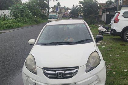 2014 Honda Amaze S i-Vtech