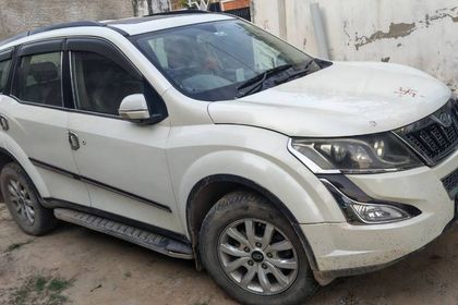 2016 महिंद्रा एक्सयूवी500 R W10 FWD