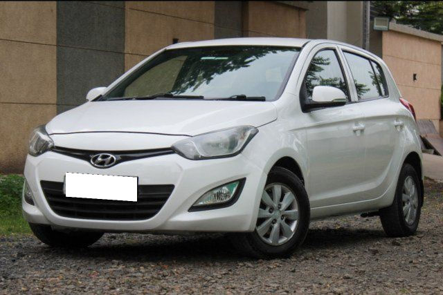 Second-hand 2012 Hyundai i20 1.2 Sportz for sale in Ahmedabad