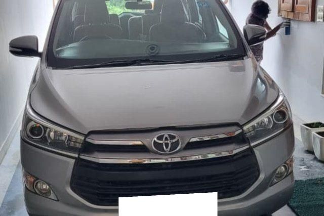 Second-hand 2016 Toyota Innova Crysta 2.4 वीएक्स MT बीएस4 for sale in Panipat