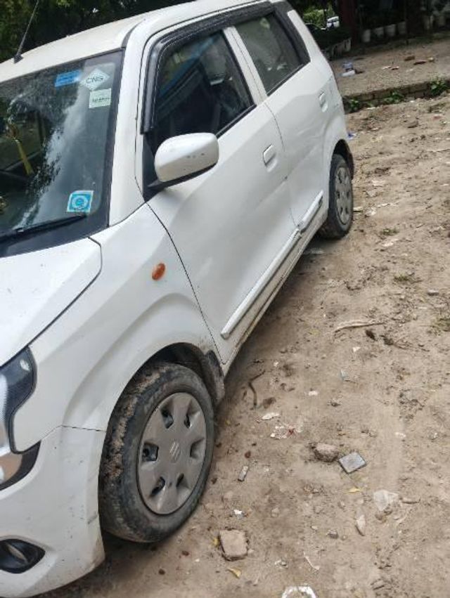 Maruti Suzuki Wagon R वीएक्सआई सीएनजी Second-hand 2023 Maruti Suzuki Wagon R वीएक्सआई सीएनजी for sale in New Delhi