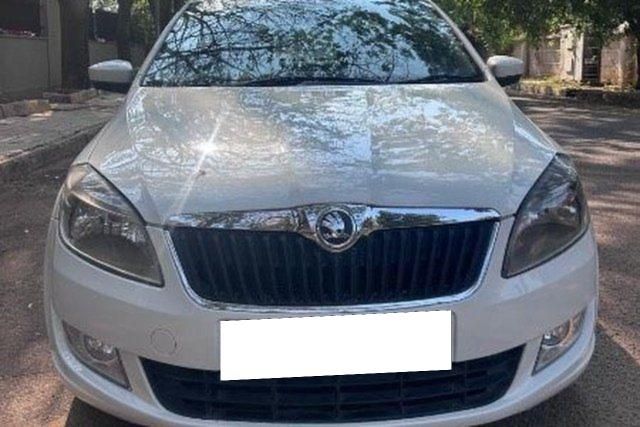 Skoda Rapid 1.6 MPI Elegance Second-hand 2013 Skoda Rapid 1.6 MPI Elegance for sale in Bangalore