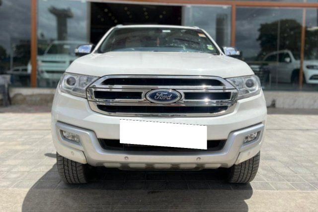 Second-hand 2018 Ford Endeavour 2.2 Titanium AT 4X2 for sale in Bangalore
