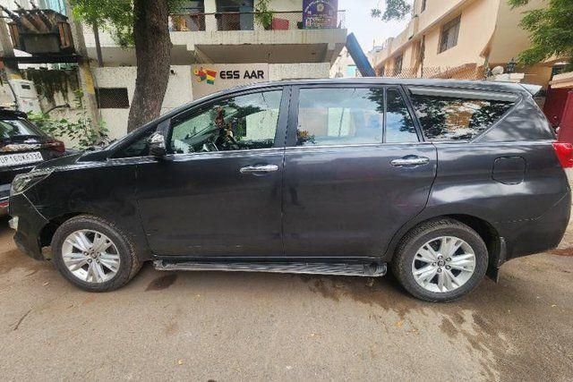 Toyota Innova Crysta 2.8 ZX AT BSIV Second-hand 2018 Toyota Innova Crysta 2.8 ZX AT BSIV for sale in Noida