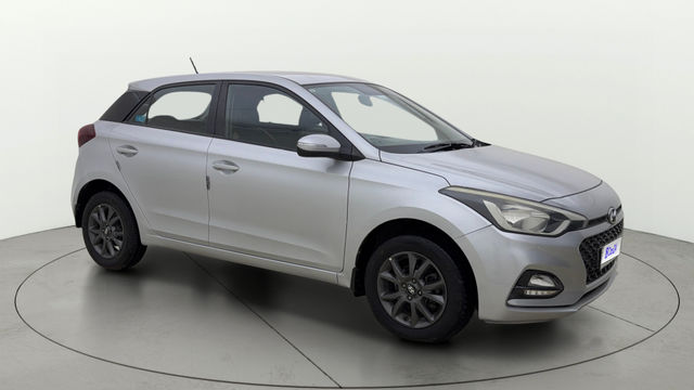 Hyundai i20 1.2 Asta Second-hand 2018 Hyundai i20 1.2 Asta for sale in Ahmedabad