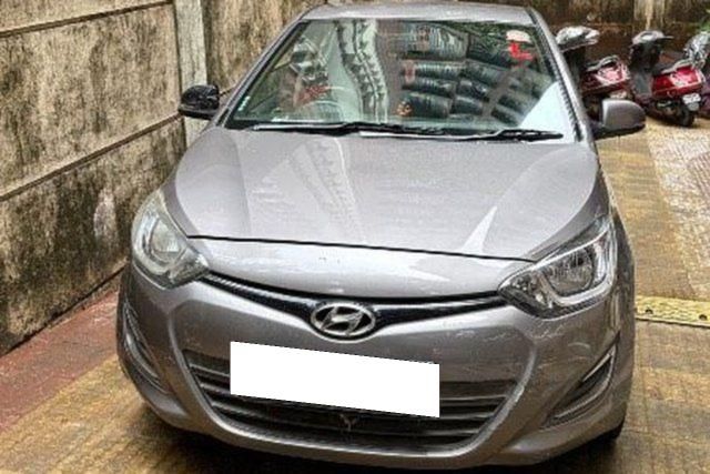 Second-hand 2013 Hyundai i20 मैग्ना for sale in Mumbai