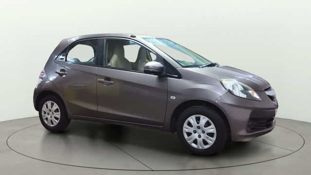 Honda Brio VX Second-hand 2015 Honda Brio VX for sale in Surat