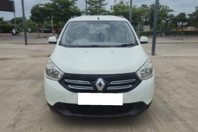 Renault Lodgy 85PS RxL Second-hand 2016 Renault Lodgy 85PS RxL for sale in Ahmedabad