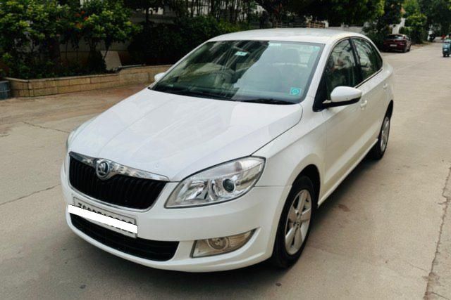 Second-hand 2016 Skoda Rapid 1.5 TDI AT Style Plus for sale in Hyderabad