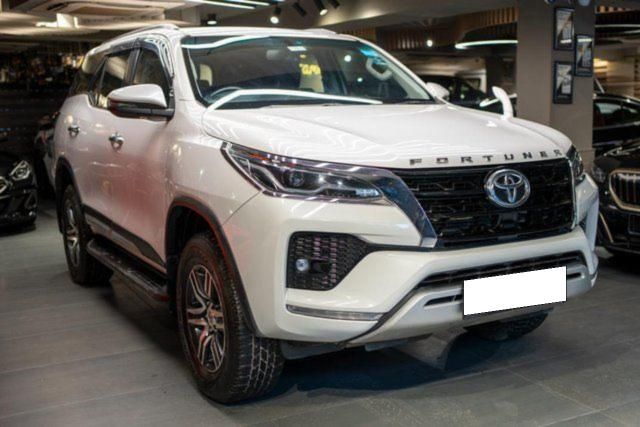 Second-hand 2024 Toyota Fortuner 4X2 AT for sale in New Delhi