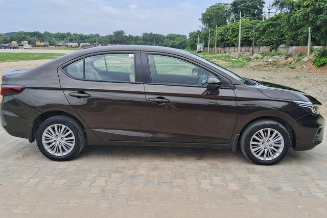 Second-hand 2020 Honda City V CVT for sale in Faridabad