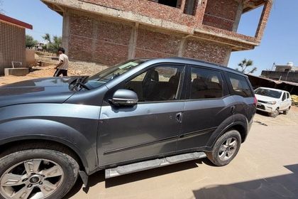 2013 Mahindra XUV500 W8 2WD