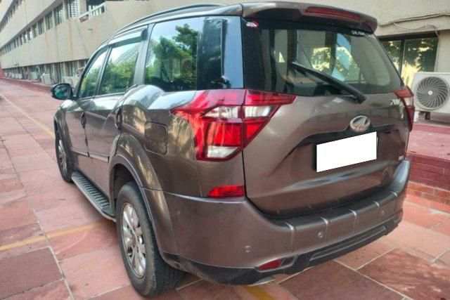 Mahindra XUV500 W9 BSIV Second-hand 2019 Mahindra XUV500 W9 BSIV for sale in Mumbai