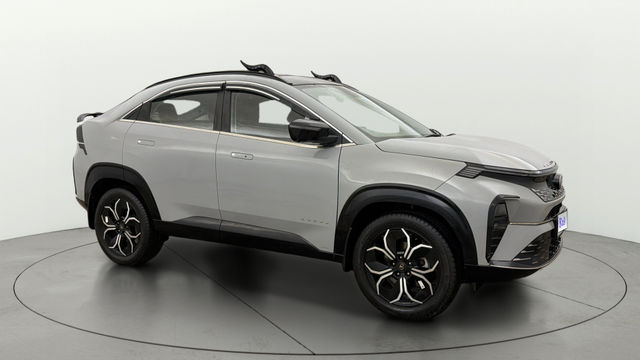 Second-hand 2025 Tata Curvv Accomplished Plus A Hyperion DCA for sale in New Delhi