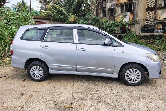 Toyota Innova 2.5 G (Diesel) 8 Seater BS IV Second-hand 2016 Toyota Innova 2.5 G (Diesel) 8 Seater BS IV for sale in Mumbai
